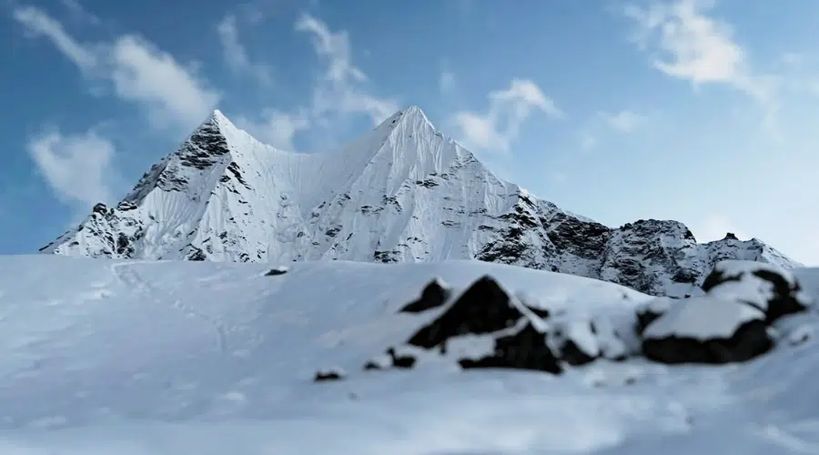 mountain-view-of-island-peak