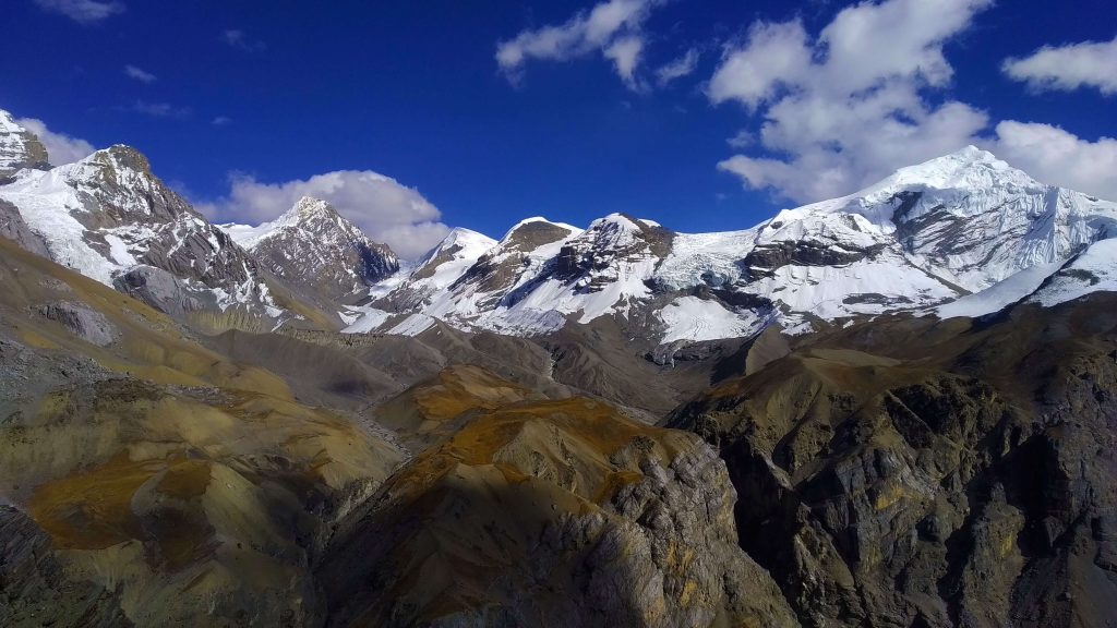 mountain-view-during-annapurna-circuit-trek