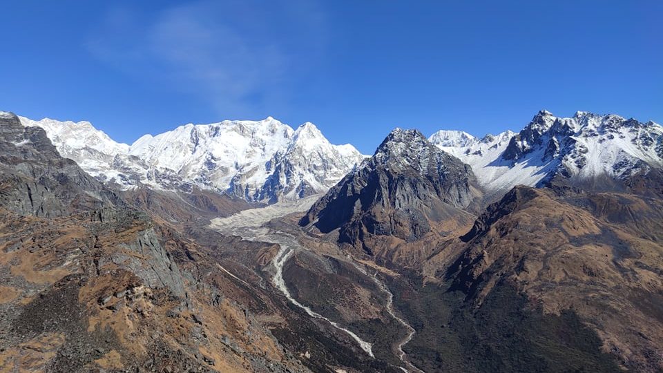 view-from-miring-la-pass-kanchenjunga-trek