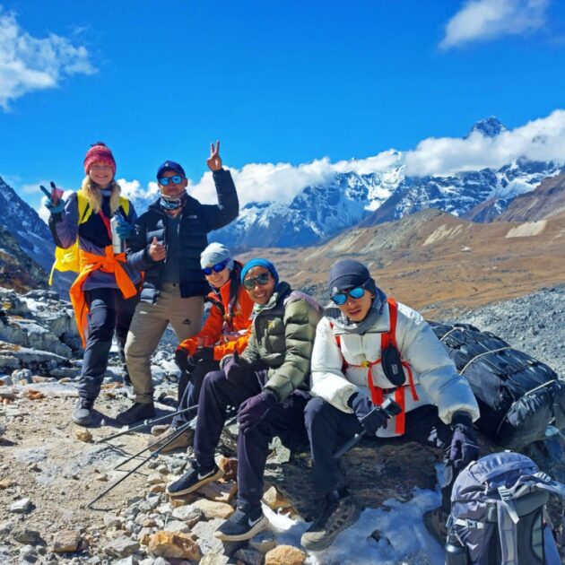 photo-with-clients-during-Everest-Base-Camp-Trek