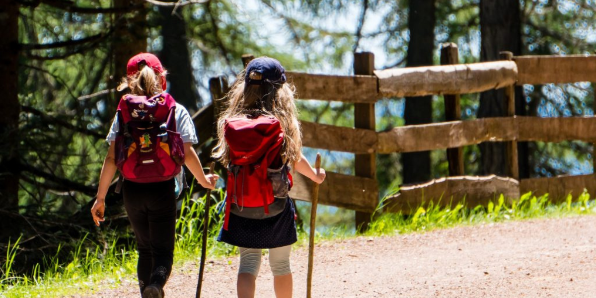 children-trekking-without-age-limit-and-restrications