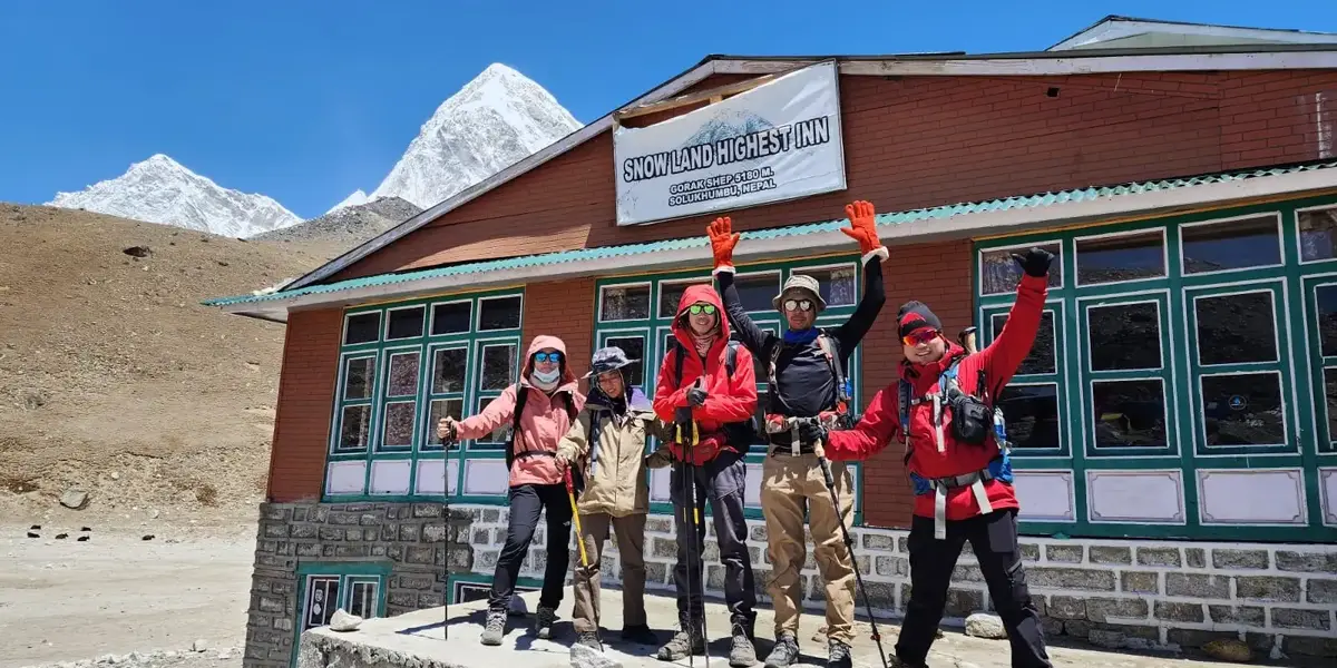 back-to-gorakshep-from-kalapatthar