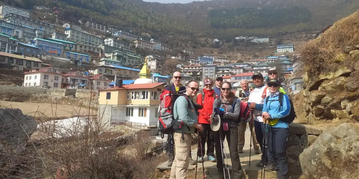 trekking-back-to-lukla